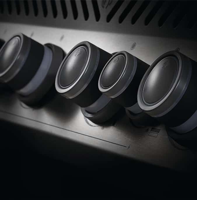 גריל גז ROGUE R525PK שחור NAPOLEON נפוליאון